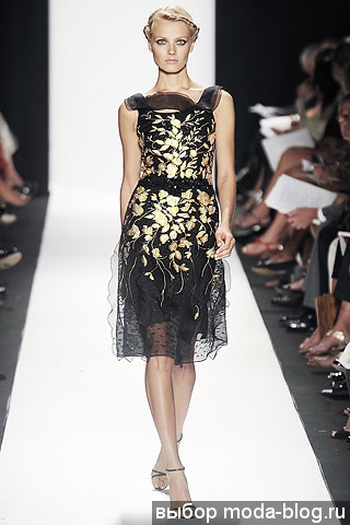 Платье от Carolina Herrera