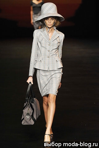 Костюм с юбкой от Vivienne Westwood Red Label