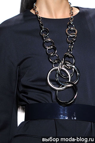Колье от Michael Kors Колье от Michael Kors