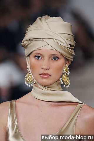 Серьги на показе Ralph Lauren Серьги на показе Ralph Lauren