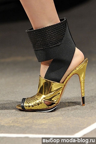 Золотые туфли от Thakoon Золотые туфли от Thakoon