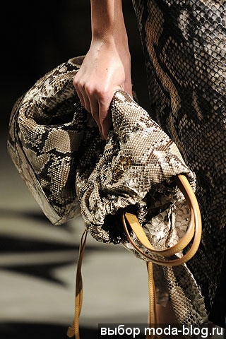 Сумка из кожи питона Prada Сумка из кожи питона Prada