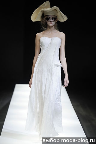 Белое платье от Yohji Yamamoto Белое платье от Yohji Yamamoto
