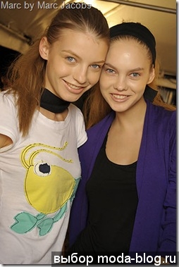 Anna Gushina and Alana Kuznetsova.