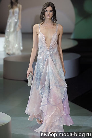 Платье от Giorgio Armani Платье от Giorgio Armani