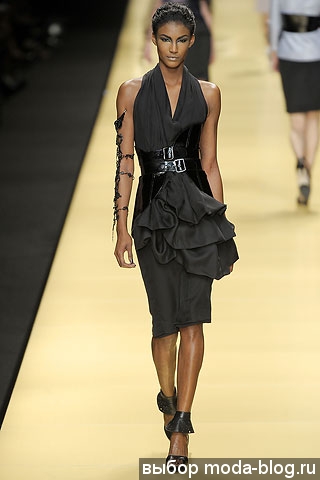 Черное платье от Karl Lagerfeld Черное платье от Karl Lagerfeld