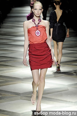 Топ от Lanvin