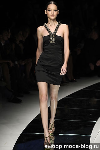 Черное платье от Versace Черное платье от Versace