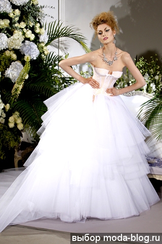 Красивое свадебное платье от Christian Dior