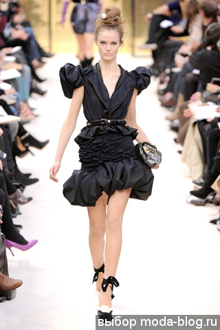 Платье от Louis Vuitton Платье от Louis Vuitton, сезон сень-зима 2009-2010
