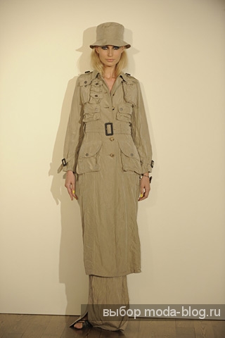 Тренч от Aquascutum, весна лето 2010 Тренч от Aquascutum, весна лето 2010