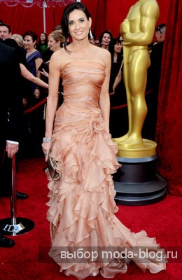 Demi Moore в Atelier Versace Demi Moore в Atelier Versace